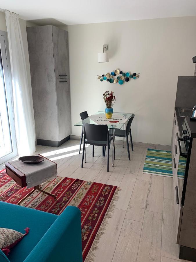 8 Di Cuori Acomodação com café da manhã Rimini Exterior foto