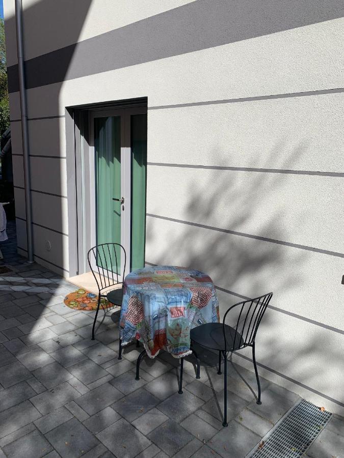 8 Di Cuori Acomodação com café da manhã Rimini Exterior foto